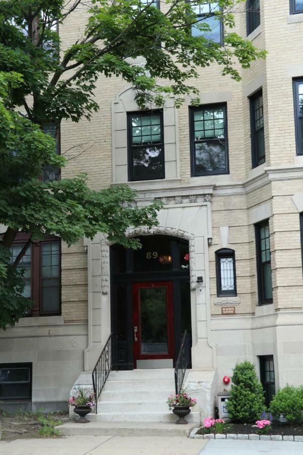 Stylish Studio In Brookline-5Min Train To Boston.. #2 外观 照片
