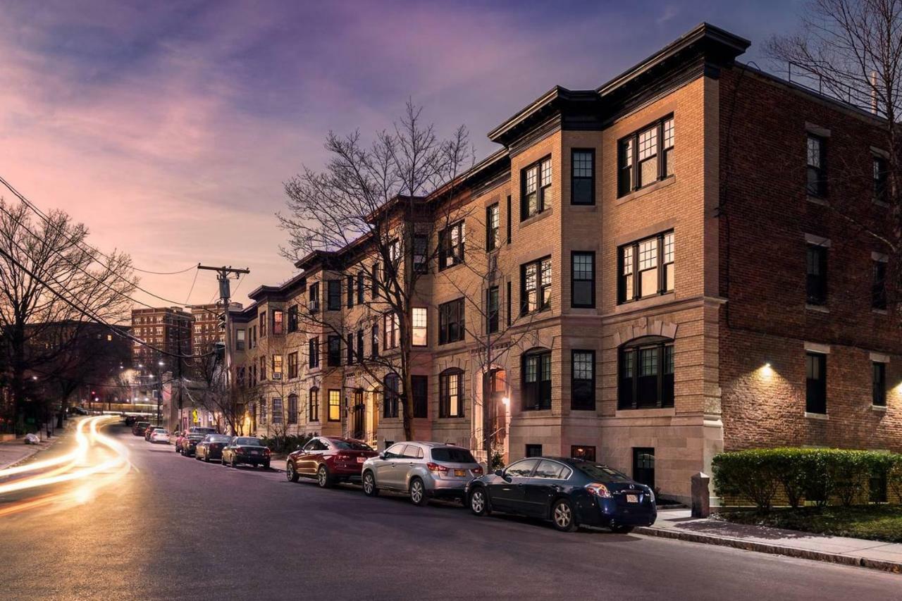 Stylish Studio In Brookline-5Min Train To Boston.. #2 外观 照片